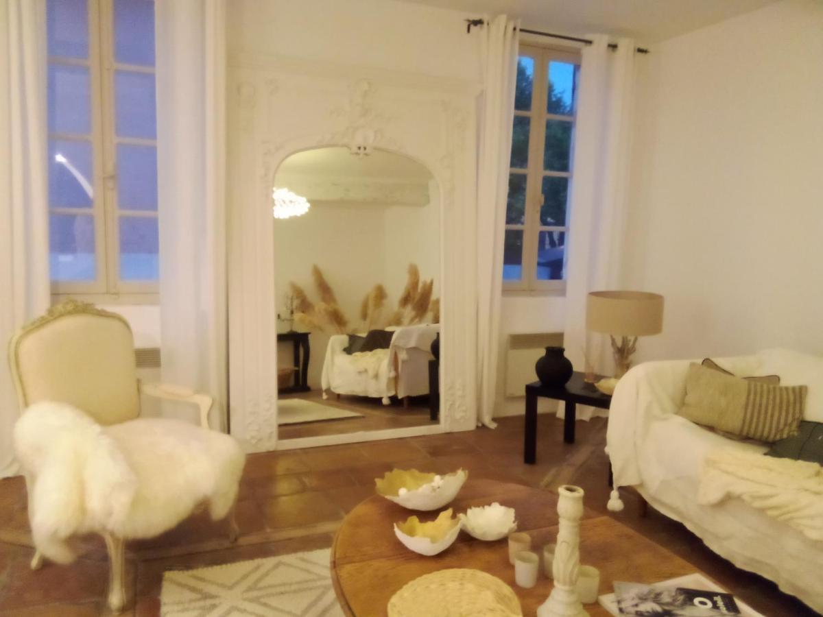 La Maison Perchee 에그모르트 외부 사진